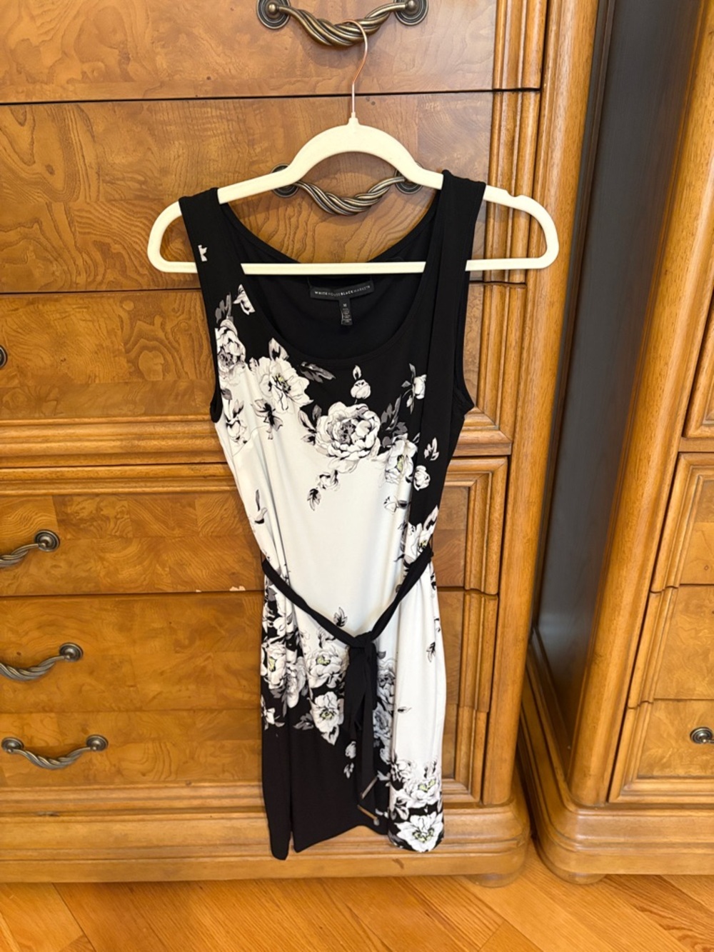 Sleeveless Black & White Floral Belted Dress by White House Black Maket